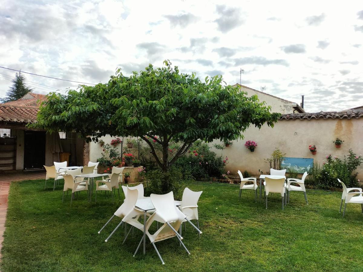 Albergue Don Camino Villalcázar de Sirga Екстериор снимка